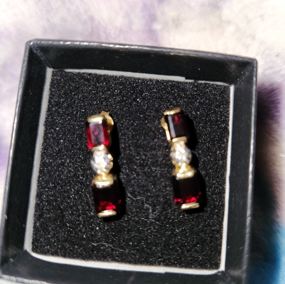 Earings - Picture 3 of 7